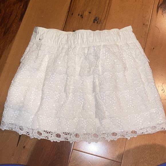 NWT~ ABERCROMBIE KIDS LACE SKIRT ~ SIZE LARGE - Picture 5 of 6